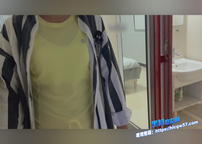 按摩小子第3期男技师上门按摩偷拍极品公务员美女做精油spa翘臀骚穴按完背部已经淫水泛滥爱液流到床单上 图2 按摩小子第3期男技师上门按摩偷拍极品公务员美女做精油spa翘臀骚穴按完背部已经淫水泛滥爱液流到床单上 图2