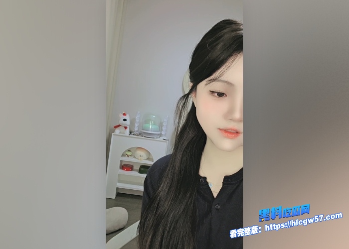 反差清纯甜妹观山月丰满小身材家中直播自慰到喷水骚话连篇一线天小穴粉的不像话 图1 反差清纯甜妹观山月丰满小身材家中直播自慰到喷水骚话连篇一线天小穴粉的不像话 图1