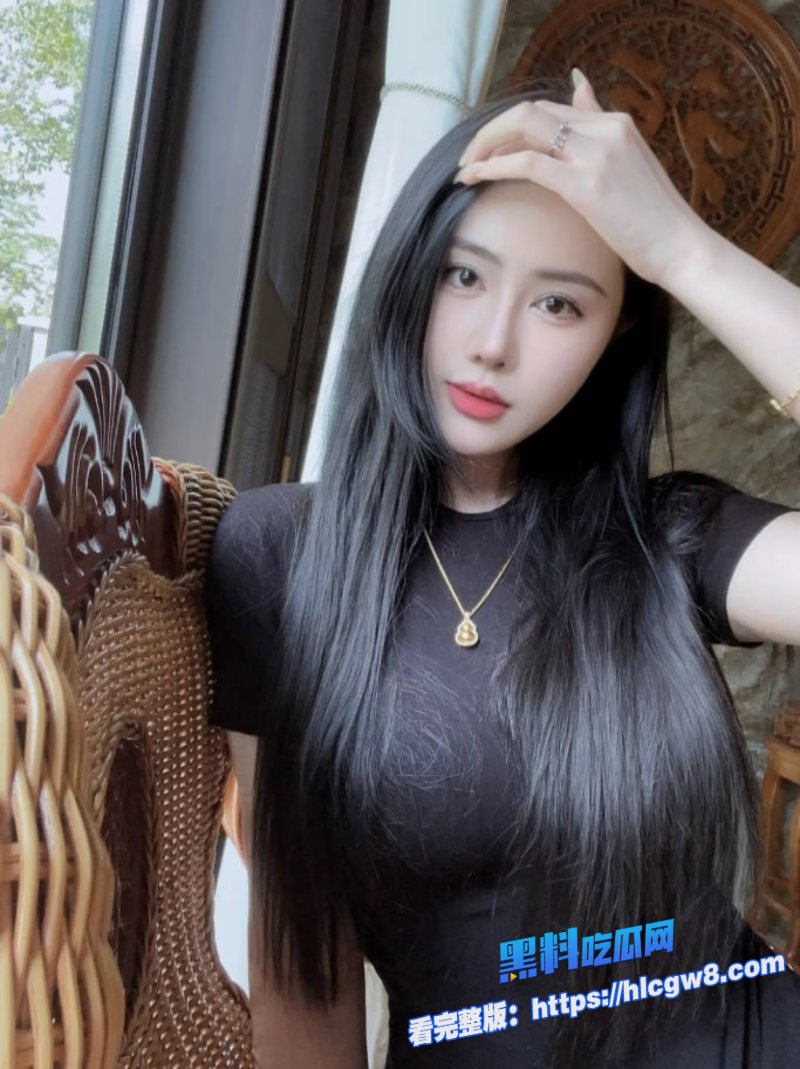 周末大哥出差小叔子带着嫂子在酒店偷情蒙眼操大胸嫂子最后射在她的嘴里1