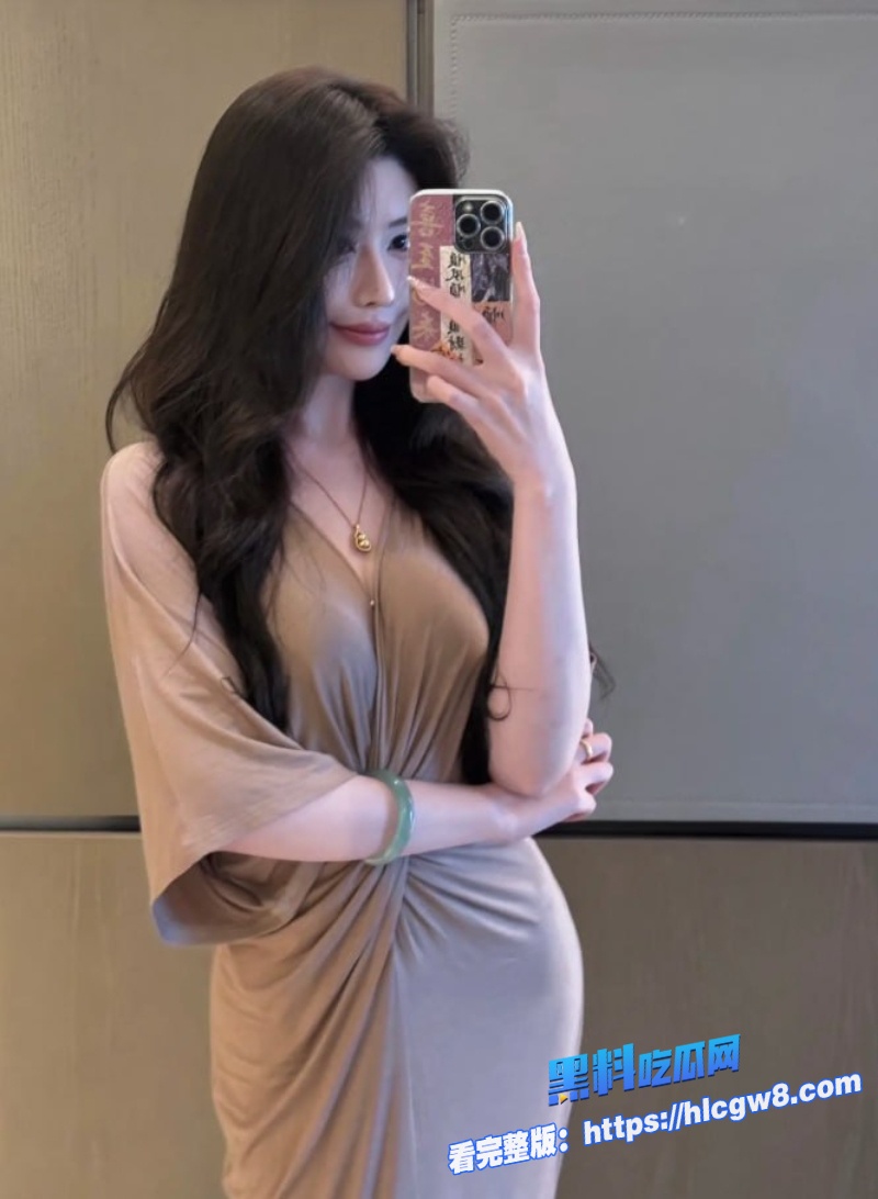 周末大哥出差小叔子带着嫂子在酒店偷情蒙眼操大胸嫂子最后射在她的嘴里4