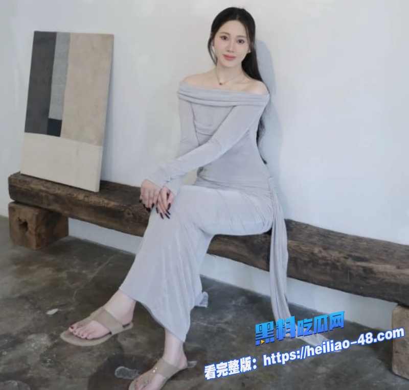 离婚带娃宝妈与炮友直播下海补贴家用吊钟巨乳搭配情趣内衣完美至极5
