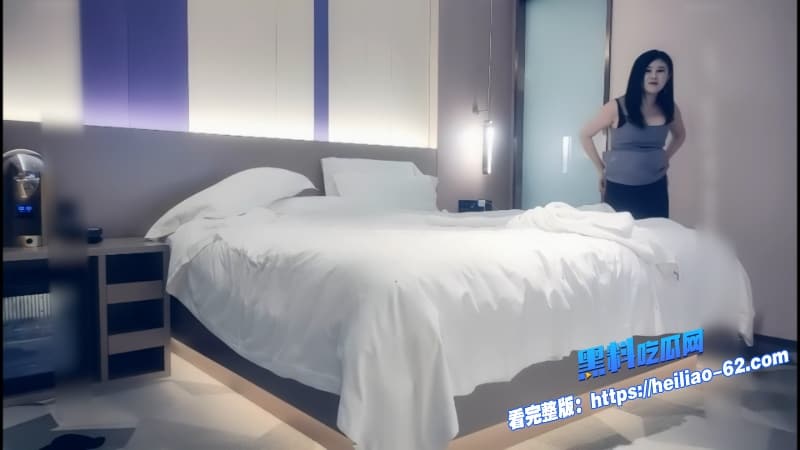 赵总寻花约操高颜值少妇砍价一半还接单巨屌疯狂抽插最后直接颜射半价加颜射这波直接血赚1 赵总寻花约操高颜值少妇砍价一半还接单巨屌疯狂抽插最后直接颜射半价加颜射这波直接血赚1