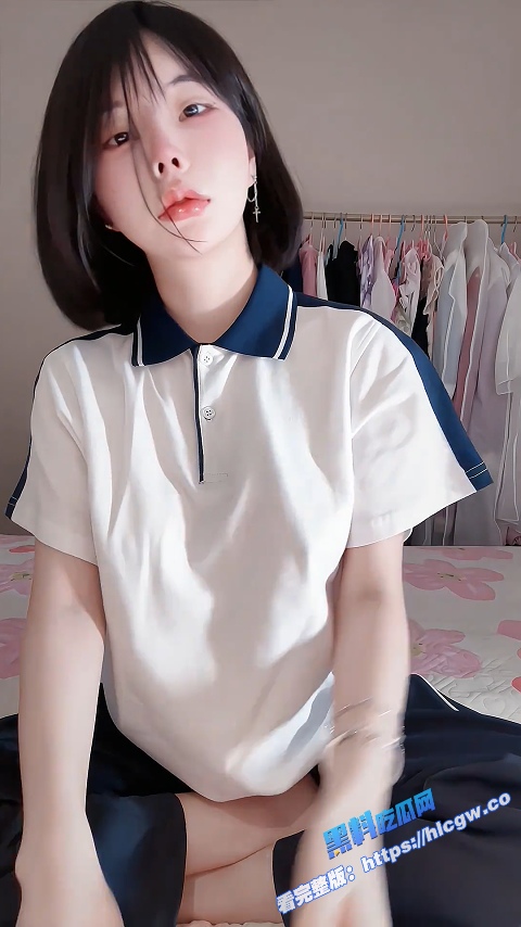 抖音巨乳反差萝莉 金钱钱 性感尤物卖弄肉体 童颜巨乳肥美肉穴淫骚诱人！8