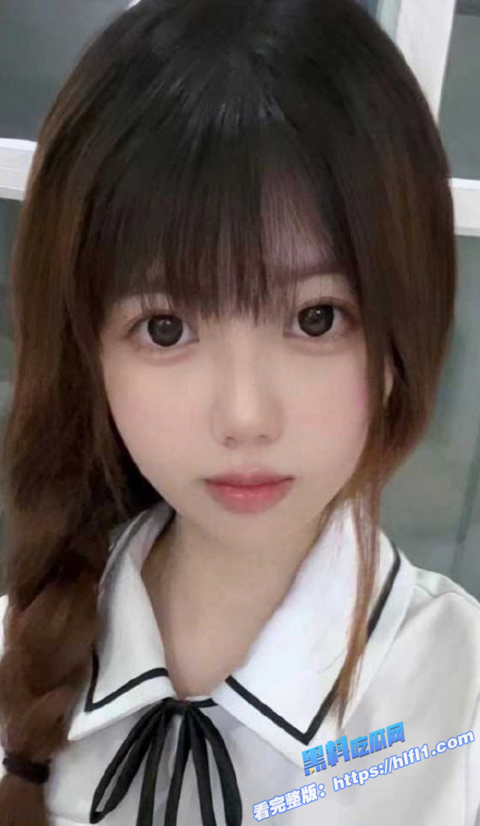 抖音极品萝莉 小佳呆呆的 定制福利视频流出 锁骨痣加同款手链完全实锤本人无疑！图3
