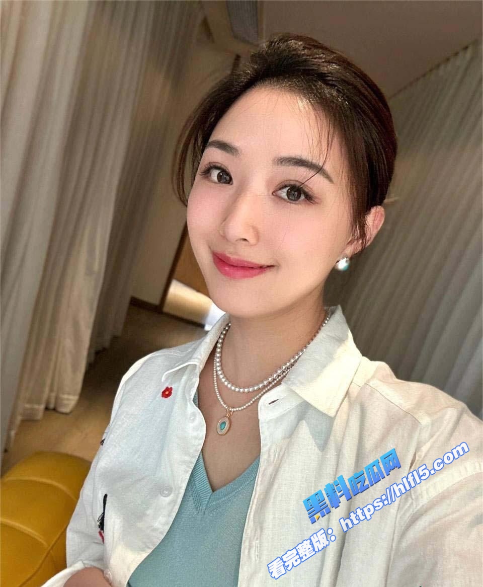 无锡美容院老板娘 李瑾妍 约炮视频被炮友泄密 白天做生意 晚上当荡妇 极度反差！4