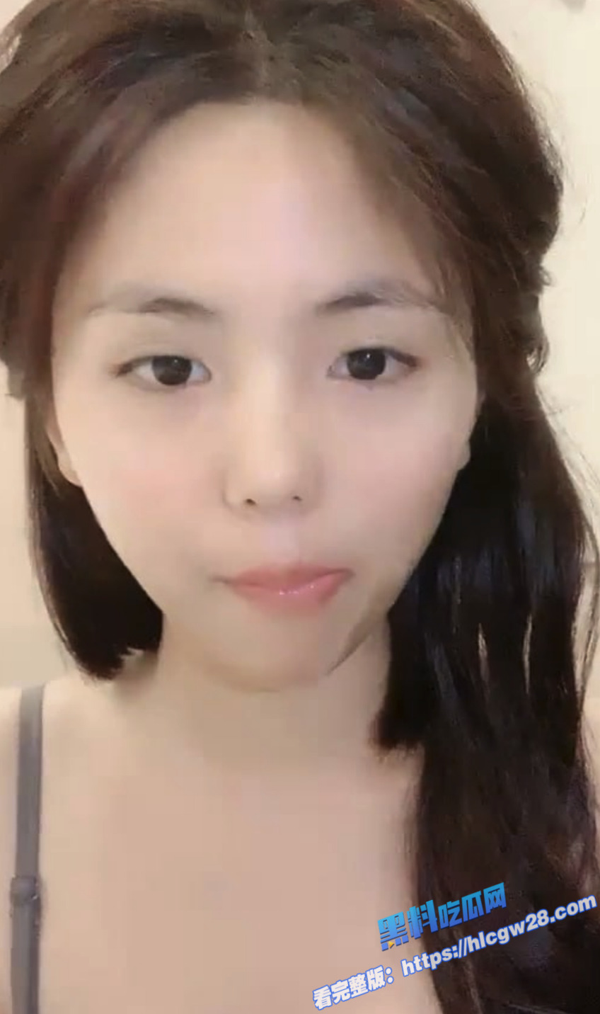 清纯可人反差婊 性感Z小美女 直播和男友做爱扣逼视频被曝光流出4