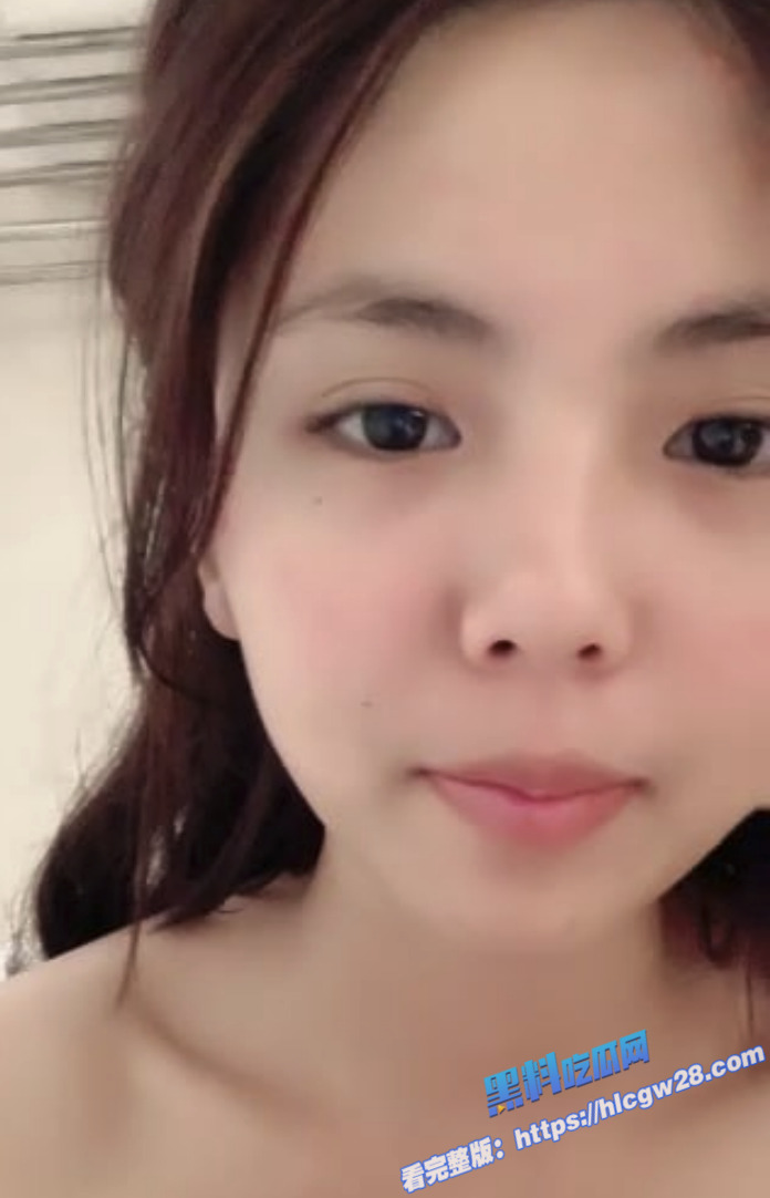 清纯可人反差婊 性感Z小美女 直播和男友做爱扣逼视频被曝光流出5