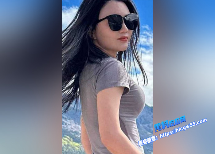 广东河源骚婊 郑建丹 非常骚的极品人妻 背着老公经常出来约 口活非常棒 深喉口交69无所不能1
