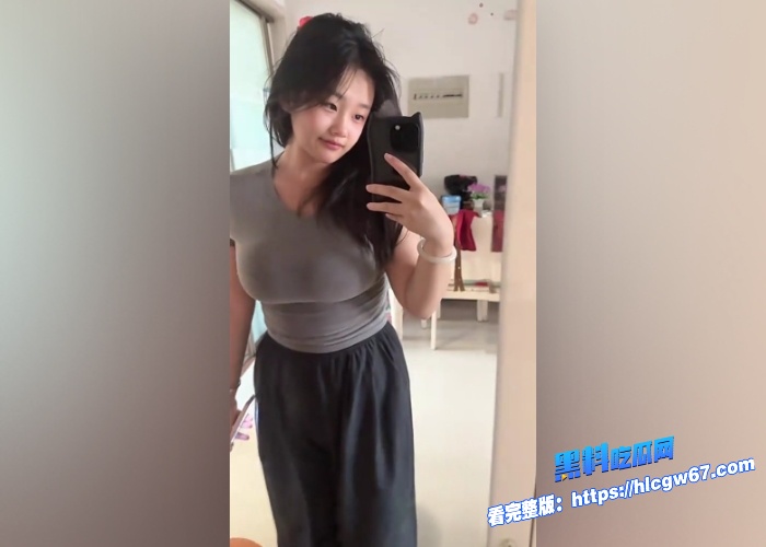 抖音巨乳网红椰椰蛋卷定制金主福利视频流出这大奶子配个眼镜骚出天际了 6 抖音巨乳网红椰椰蛋卷定制金主福利视频流出这大奶子配个眼镜骚出天际了 6