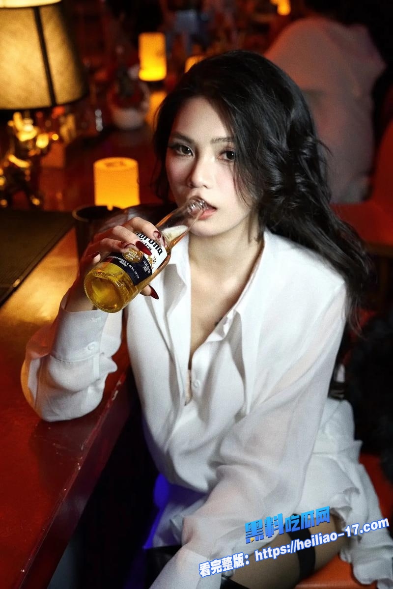 纹身精神小妹裸贷扣逼私拍欠债肉偿全裸自慰为了还钱什么都肯干1