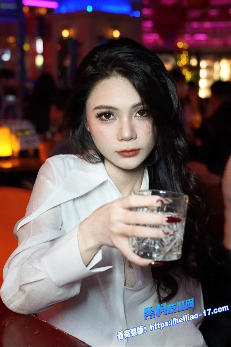 纹身精神小妹裸贷扣逼私拍欠债肉偿全裸自慰为了还钱什么都肯干3