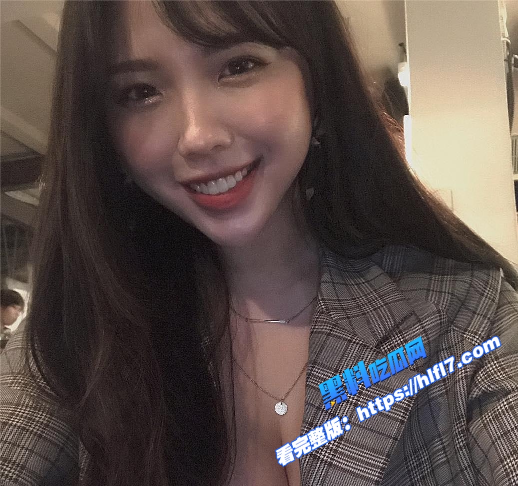 巨乳网红美甲师 奈奈 火辣登场 高颜值身材炸裂 口交上位内射全套！ 图2