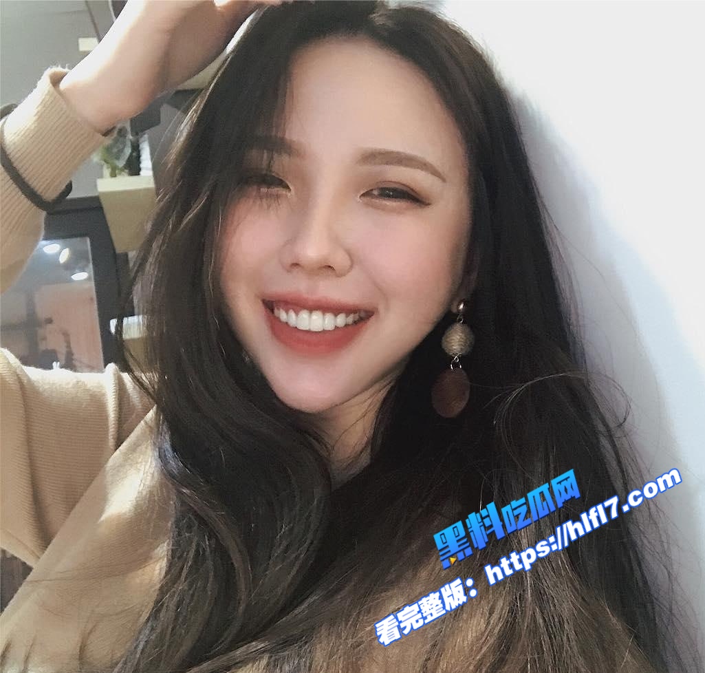巨乳网红美甲师 奈奈 火辣登场 高颜值身材炸裂 口交上位内射全套！ 图3