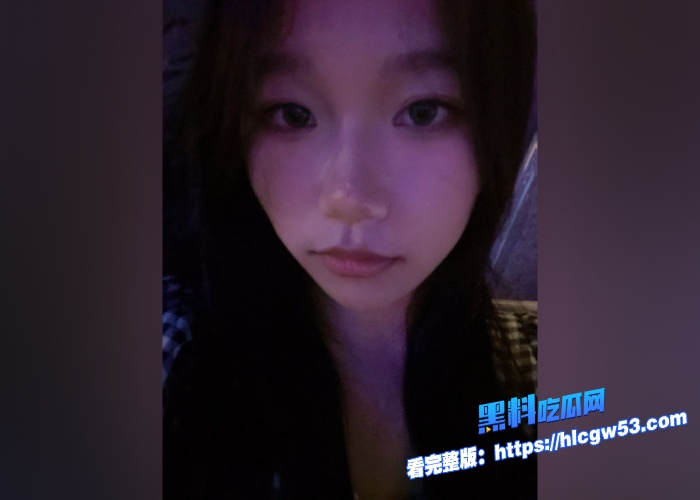 某大学极品校花在家自拍不雅视频发给男友分手后被渣男曝光清纯可爱面容加粉嫩诱人酮体简直无敌了 图18WH700x500px