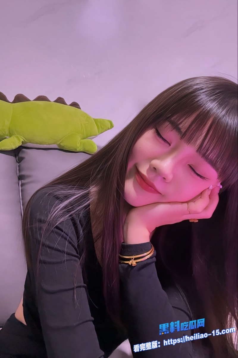 福建反差少妇郭美玲被老板潜规则酒店自拍露奶跪地深喉69口交主动上位骑乘式榨精 2