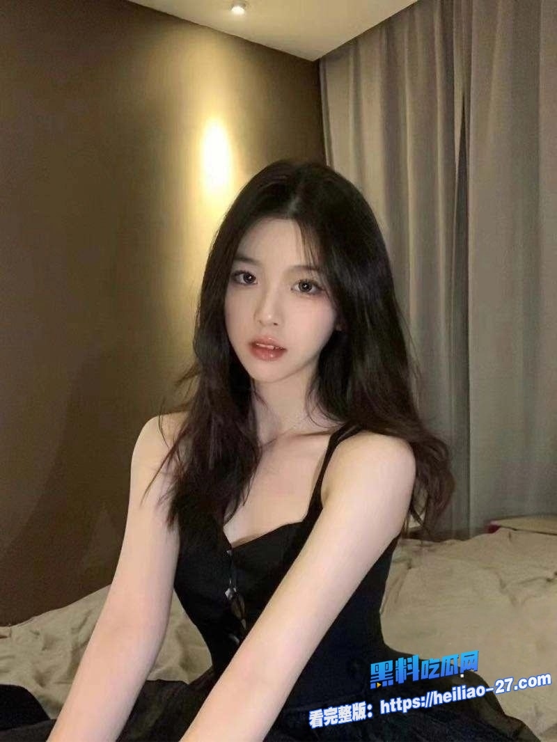 海南神秘白富美吴双青探探约炮视频曝光懒得上班天天卖逼捞金小浪货被猛男压床狂操 4 海南神秘白富美吴双青探探约炮视频曝光懒得上班天天卖逼捞金小浪货被猛男压床狂操 4
