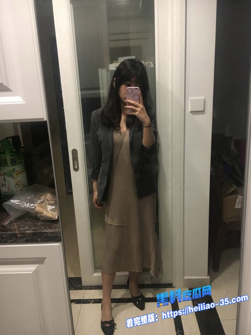 瓜友投稿00后露脸反差母狗孙烁主动求操求舔鸡巴捆绑SM调教视频流出5 瓜友投稿00后露脸反差母狗孙烁主动求操求舔鸡巴捆绑SM调教视频流出5