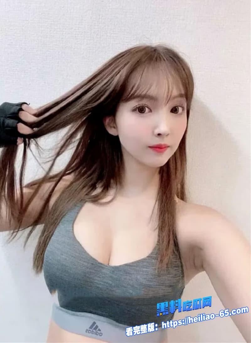 水果派解说女优安斋拉拉影片J罩杯神乳的诱惑小拉趁老公醉酒疯狂勾引同事4 水果派解说女优安斋拉拉影片J罩杯神乳的诱惑小拉趁老公醉酒疯狂勾引同事4