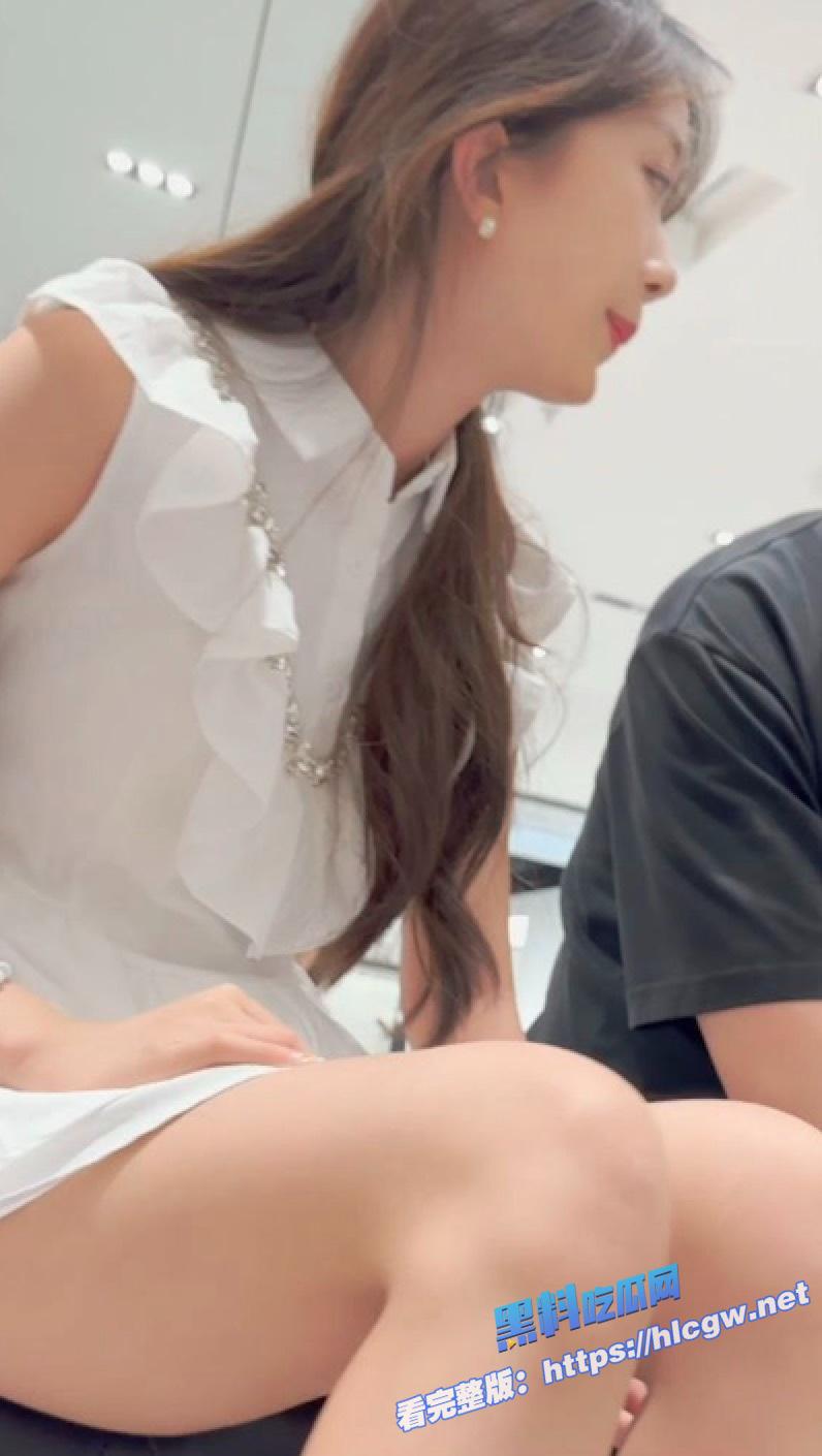 商场连衣裙美女3