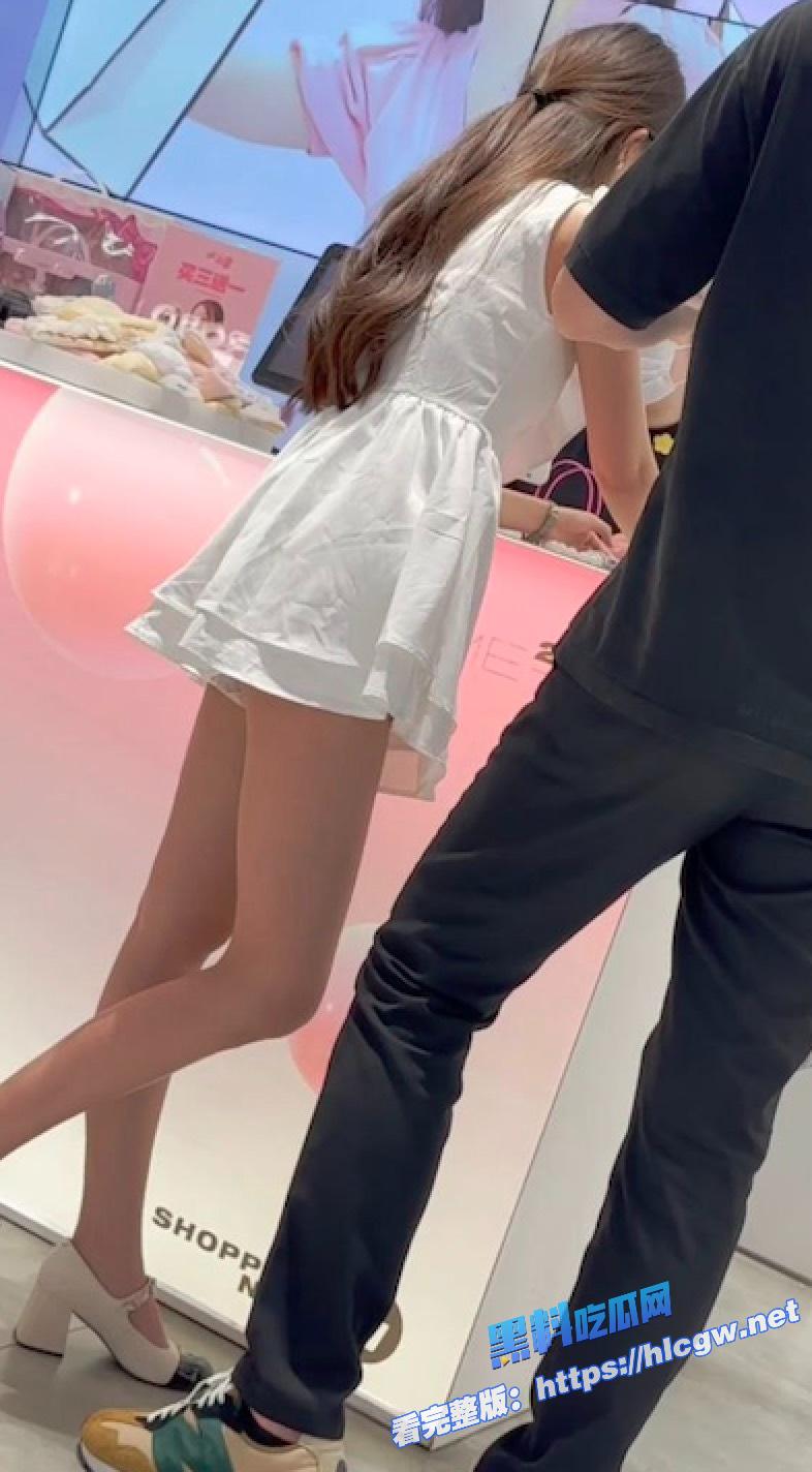 商场连衣裙美女5