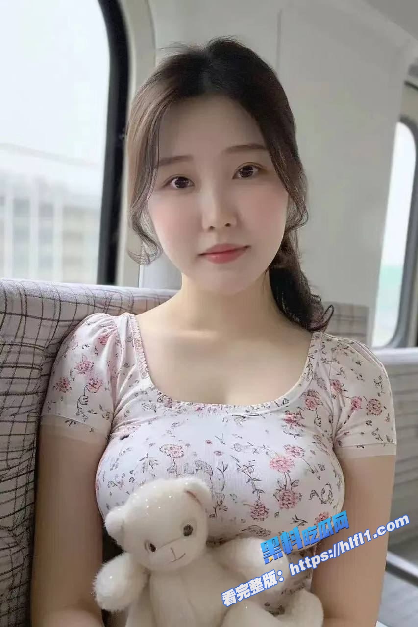 深信服员工 陈健雨 勾引别人老婆 两人偷情视频被曝 女主真是人间极品逼嫩人美！7