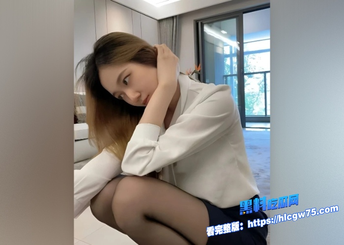 广东佛山顺德悦府地产美女销冠程圆穿开档黑丝勾引客户潜规则视频曝光这身材颜值下海外围不比卖房赚得多 图5 广东佛山顺德悦府地产美女销冠程圆穿开档黑丝勾引客户潜规则视频曝光这身材颜值下海外围不比卖房赚得多 图5