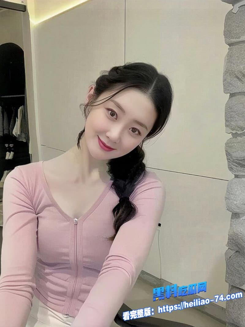 海角母子乱伦骚货妈妈穿黑丝高跟深喉儿子巨屌后入爆插干到腿软4