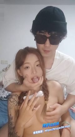 网红福利姬 张阳阳 外表清纯怎么可以那么骚 居然被调教成小母狗了！图3