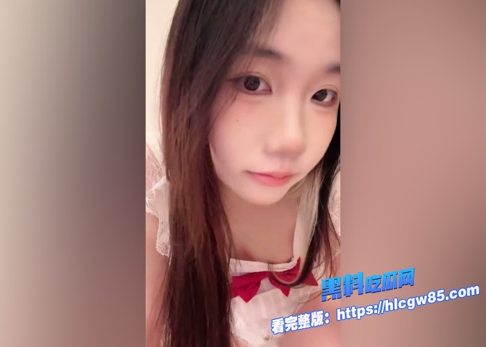 精神小妹直播下海首秀视频全网疯传 (1).jpg 精神小妹直播下海首秀视频全网疯传 (1).jpg
