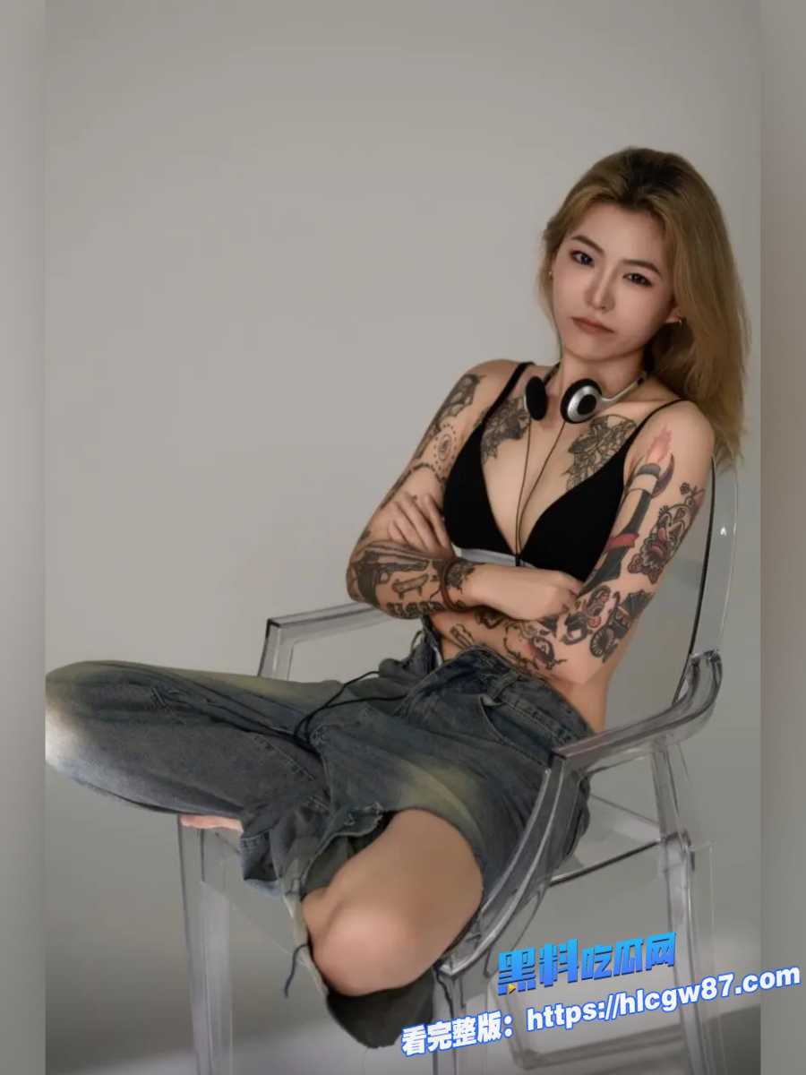 黄头发精神小妹自慰视频流出 4