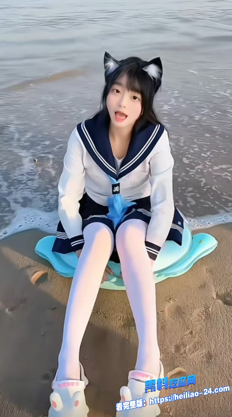 大学双马尾白丝小女友害羞拒绝3P男友先拍私密做爱视频给瓜友欣赏 2 大学双马尾白丝小女友害羞拒绝3P男友先拍私密做爱视频给瓜友欣赏 2