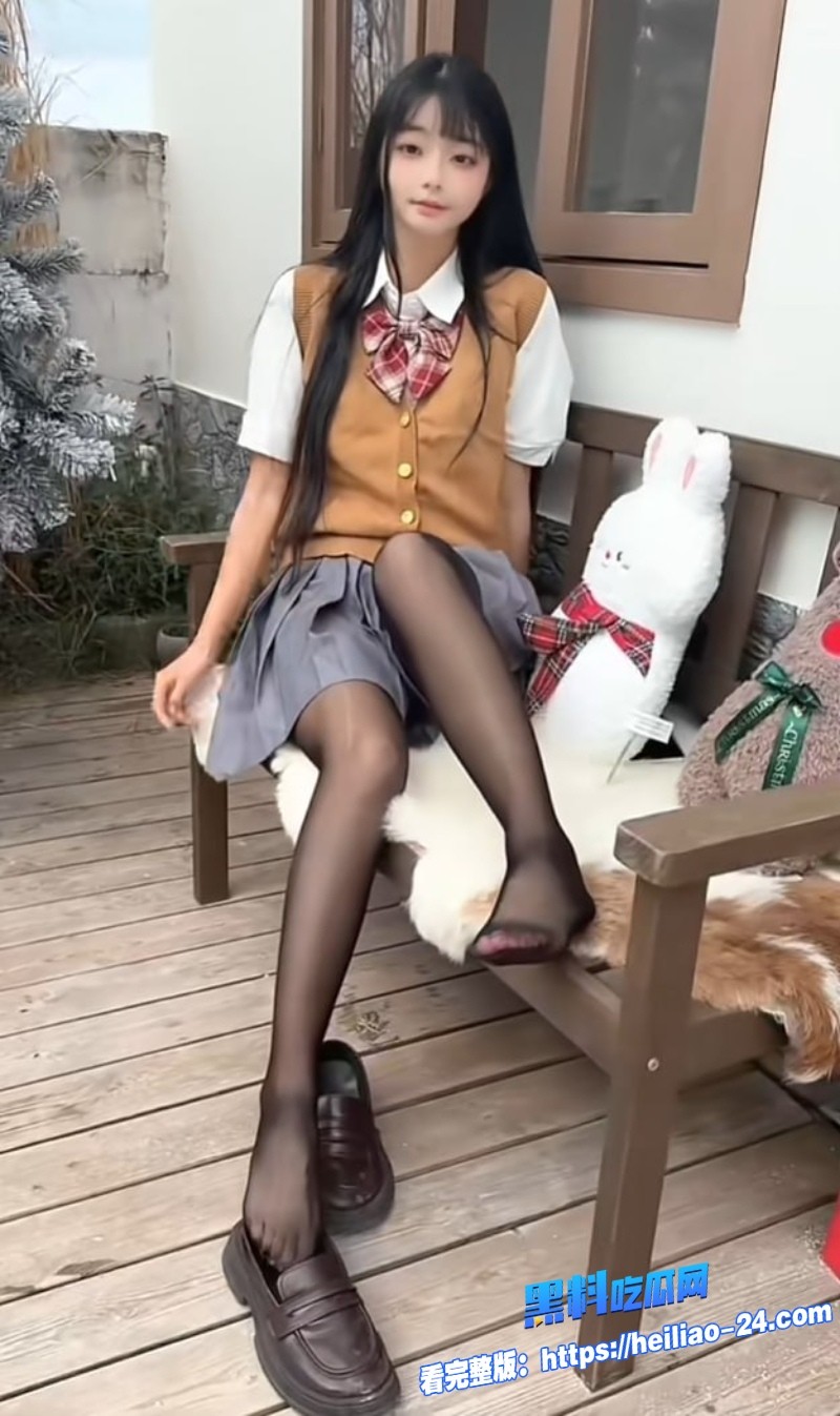 大学双马尾白丝小女友害羞拒绝3P男友先拍私密做爱视频给瓜友欣赏 3 大学双马尾白丝小女友害羞拒绝3P男友先拍私密做爱视频给瓜友欣赏 3