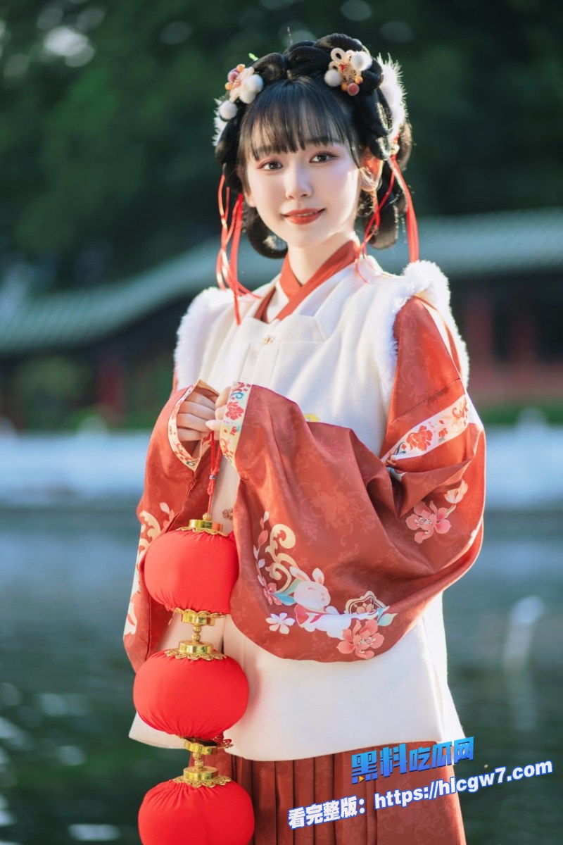 海角乱伦跨年夜清纯妹妹穿圣诞限定皮肤在公寓里被哥哥玩得天翻地覆1 海角乱伦跨年夜清纯妹妹穿圣诞限定皮肤在公寓里被哥哥玩得天翻地覆1