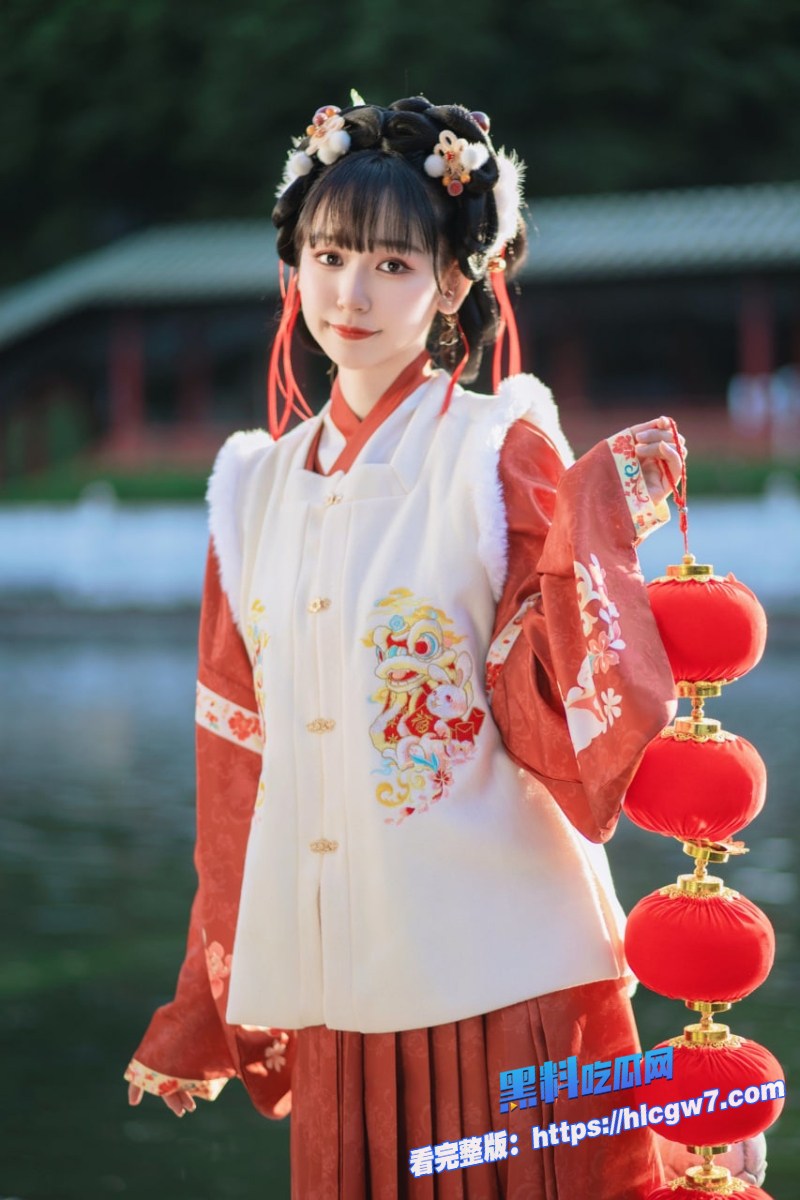 海角乱伦跨年夜清纯妹妹穿圣诞限定皮肤在公寓里被哥哥玩得天翻地覆3 海角乱伦跨年夜清纯妹妹穿圣诞限定皮肤在公寓里被哥哥玩得天翻地覆3