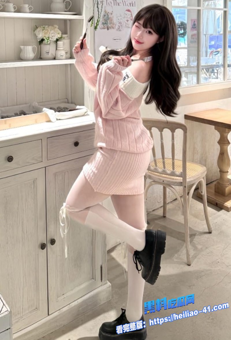 极品美腿呆萌小妹妹初次下海黄播掏出白嫩美乳第一视角后入蜜桃美臀嫩穴5
