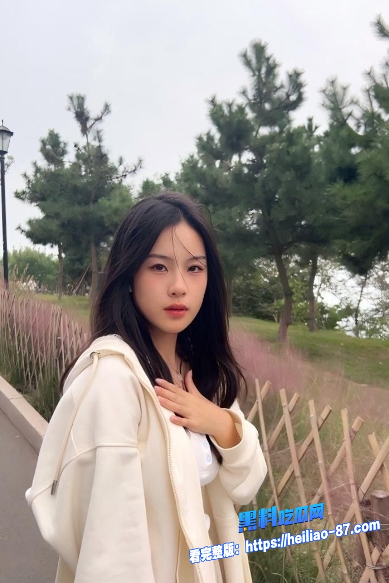 极品反差精神小妹大尺度性爱视频流出 露脸口交巨屌 白虎嫩穴被抽插到白浆直流！7