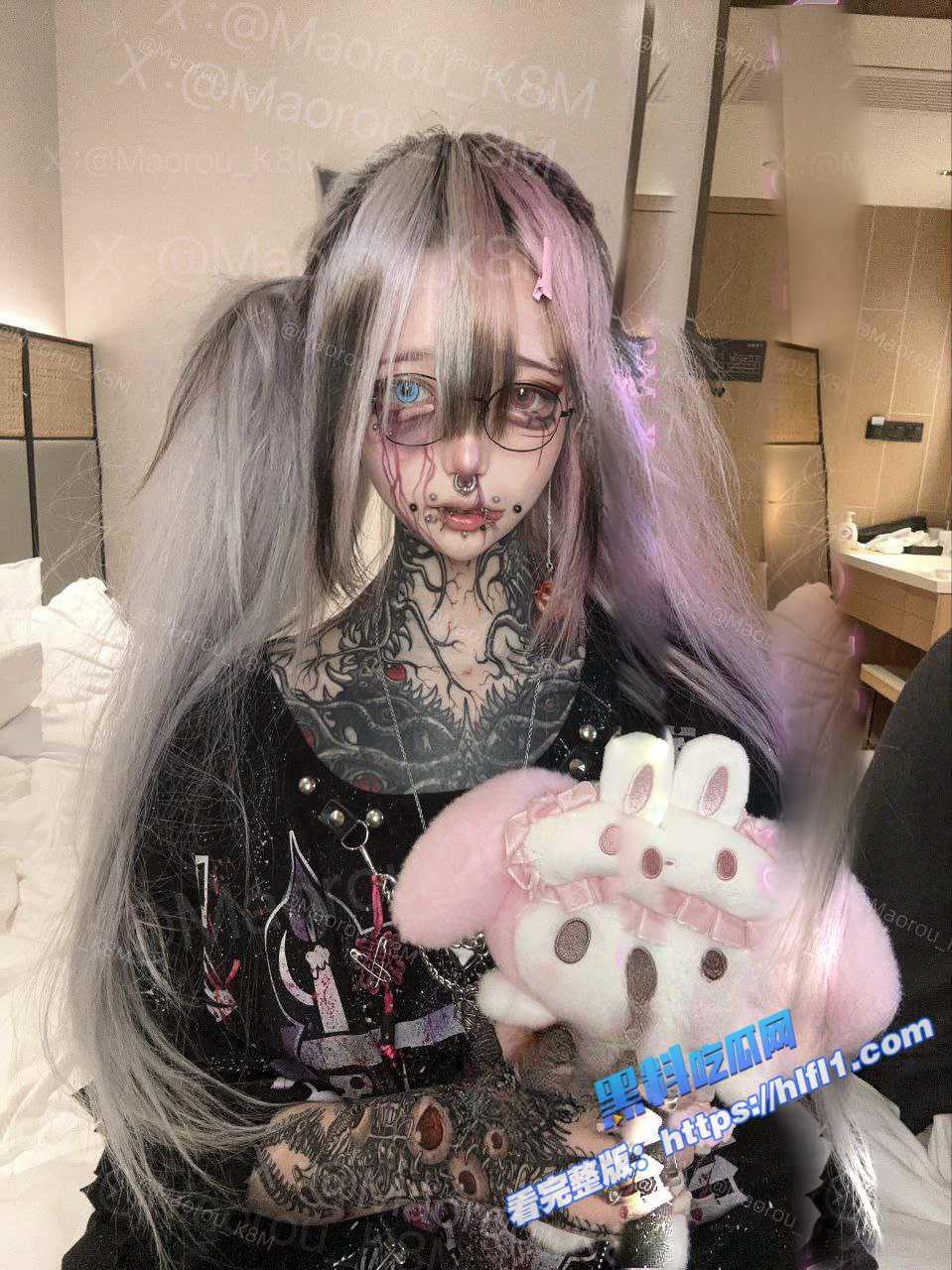 地雷系小萝莉玩得花 清纯小嫩妹的变身暗黑福利姬 大尺度定制外泄！2