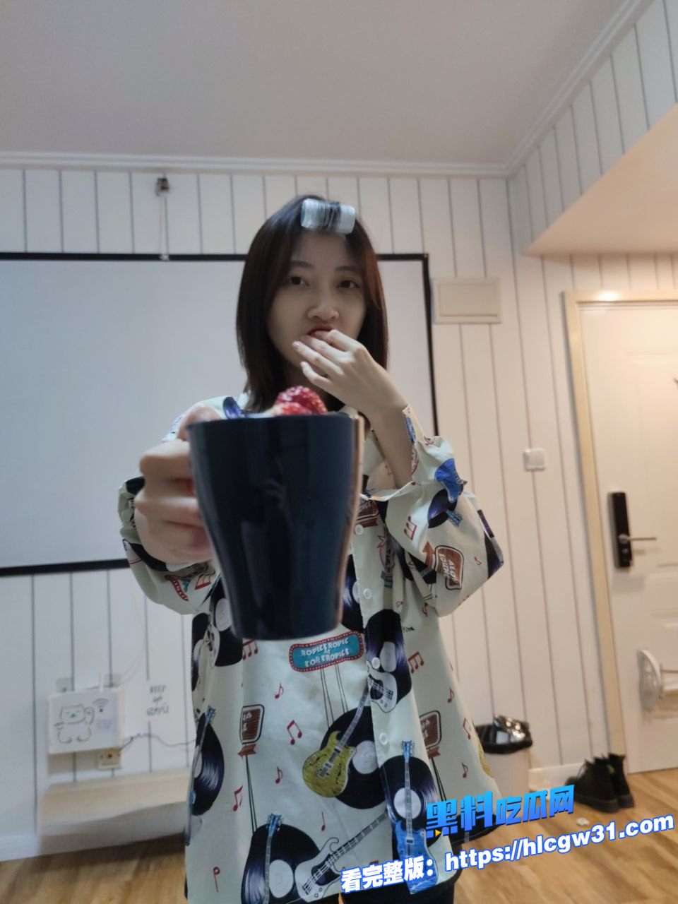 阳光开朗高颜值女友日常自拍视频被男友操到高潮淫荡中带着一股羞涩 6 阳光开朗高颜值女友日常自拍视频被男友操到高潮淫荡中带着一股羞涩 6