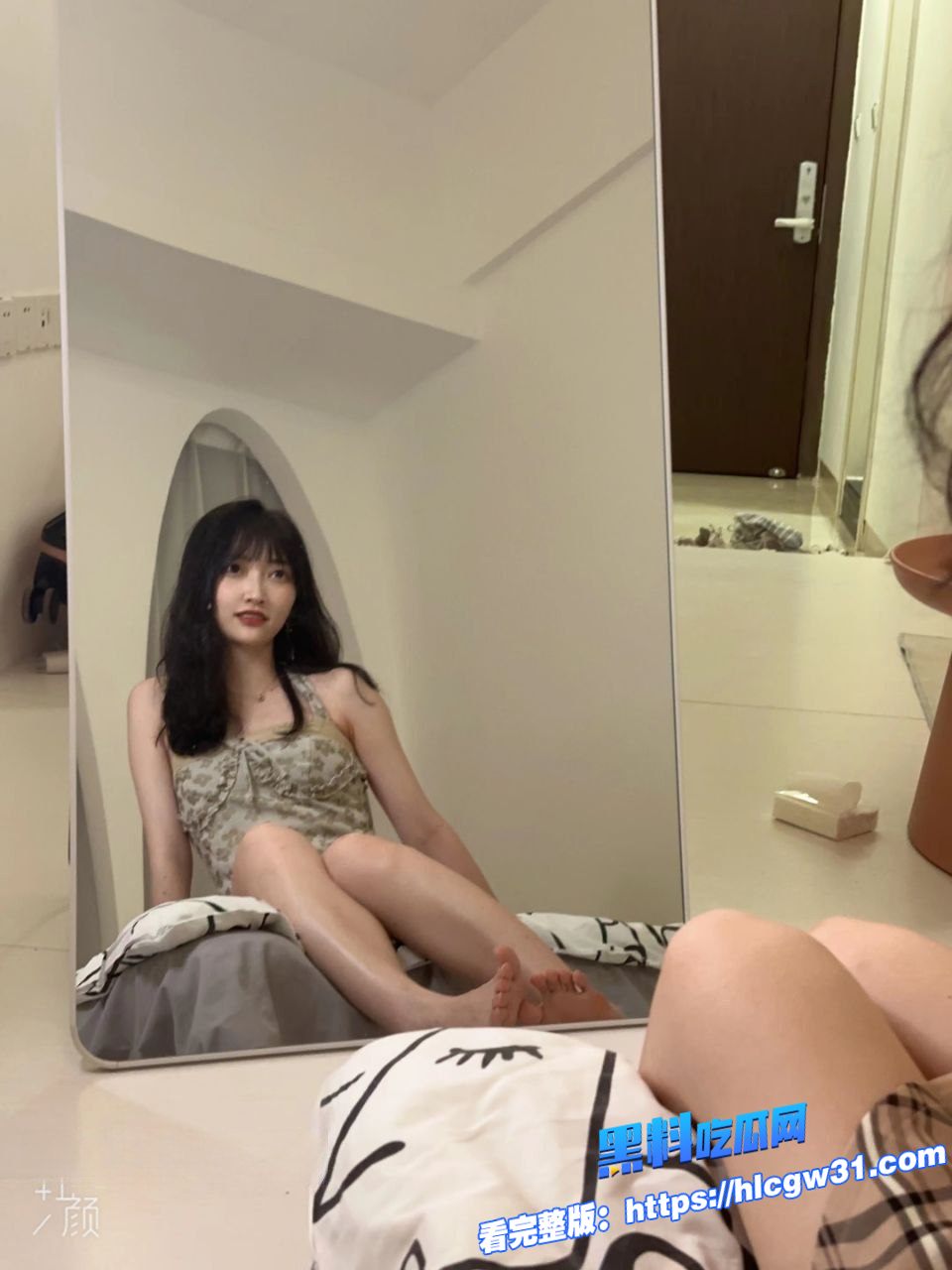 阳光开朗高颜值女友日常自拍视频被男友操到高潮淫荡中带着一股羞涩 10 阳光开朗高颜值女友日常自拍视频被男友操到高潮淫荡中带着一股羞涩 10