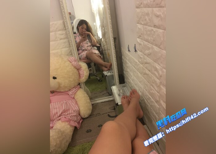 反差少妇 刘娅婷 巨乳肥臀 不雅自拍流出 婚前婚后各种撩骚 情趣内衣自慰流出白浆7 反差少妇 刘娅婷 巨乳肥臀 不雅自拍流出 婚前婚后各种撩骚 情趣内衣自慰流出白浆7
