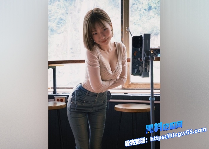 台湾女网红 zhen祯 粉丝福利特辑 去粉丝家犒劳粉丝 各种体位全来一遍 被粉丝库库打桩 娇喘连连！ 3WH700x500px