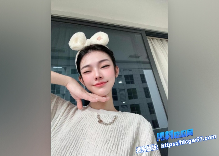 瓜友投稿 母狗黄丽娜 酒吧认识的骚逼炮友，有男朋友是个龟男，性欲贼旺盛在外边好几个炮友，他男朋友知道也管不住 2