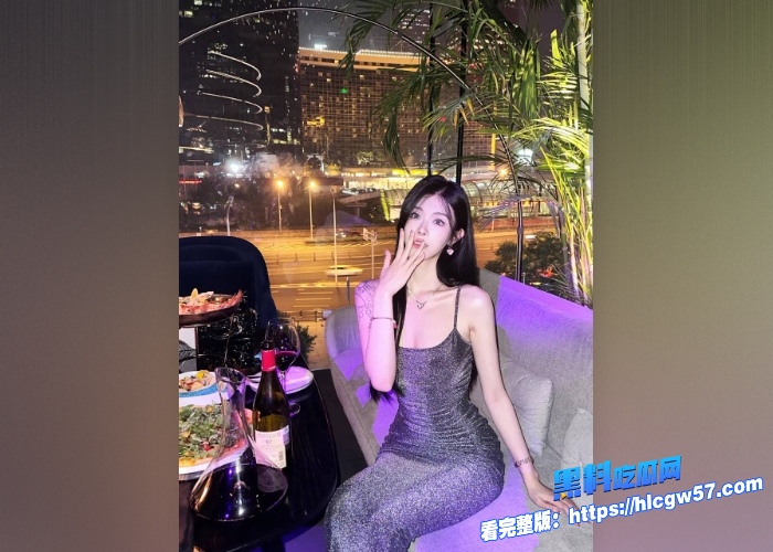 瓜友投稿 母狗黄丽娜 酒吧认识的骚逼炮友，有男朋友是个龟男，性欲贼旺盛在外边好几个炮友，他男朋友知道也管不住 5
