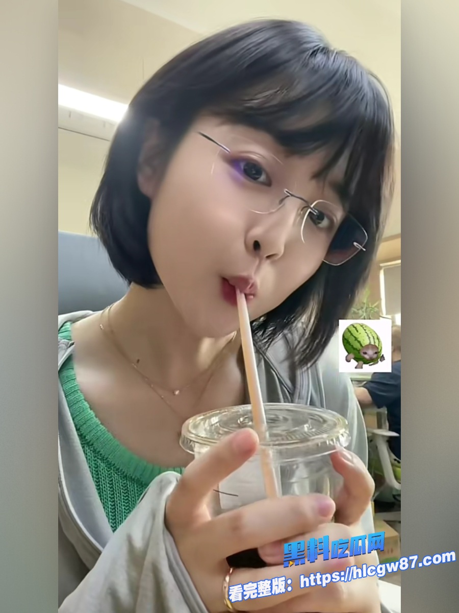 抖音爆火高铁女孩完整版震撼曝光 7 抖音爆火高铁女孩完整版震撼曝光 7