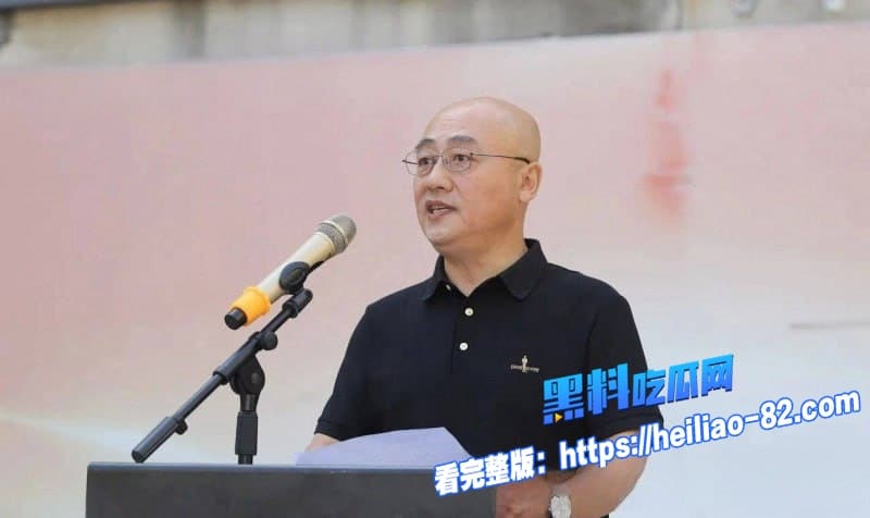 吉林师大附中副校长吴成学工作群玩暧昧勾引女老师被老公曝光酒店性爱视频3