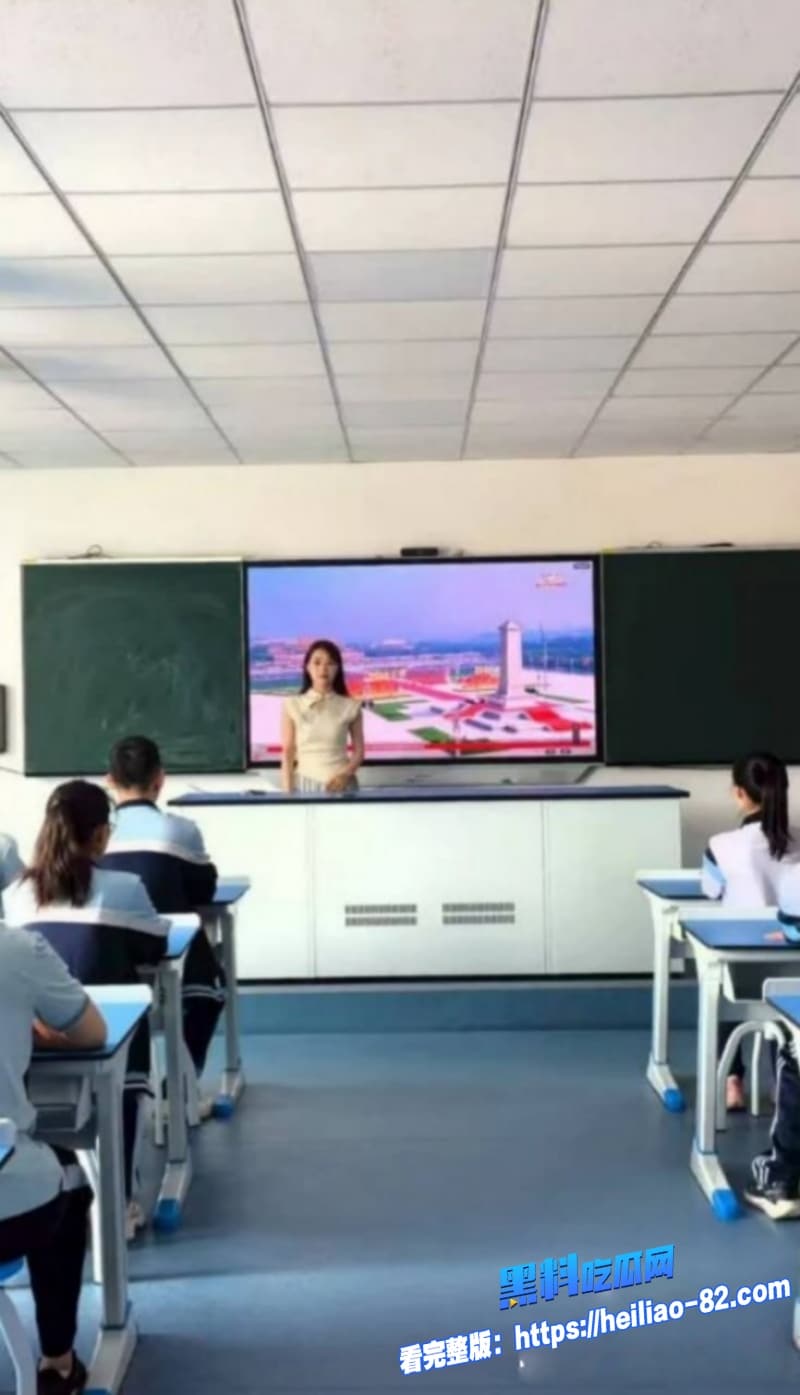 吉林师大附中副校长吴成学工作群玩暧昧勾引女老师被老公曝光酒店性爱视频17