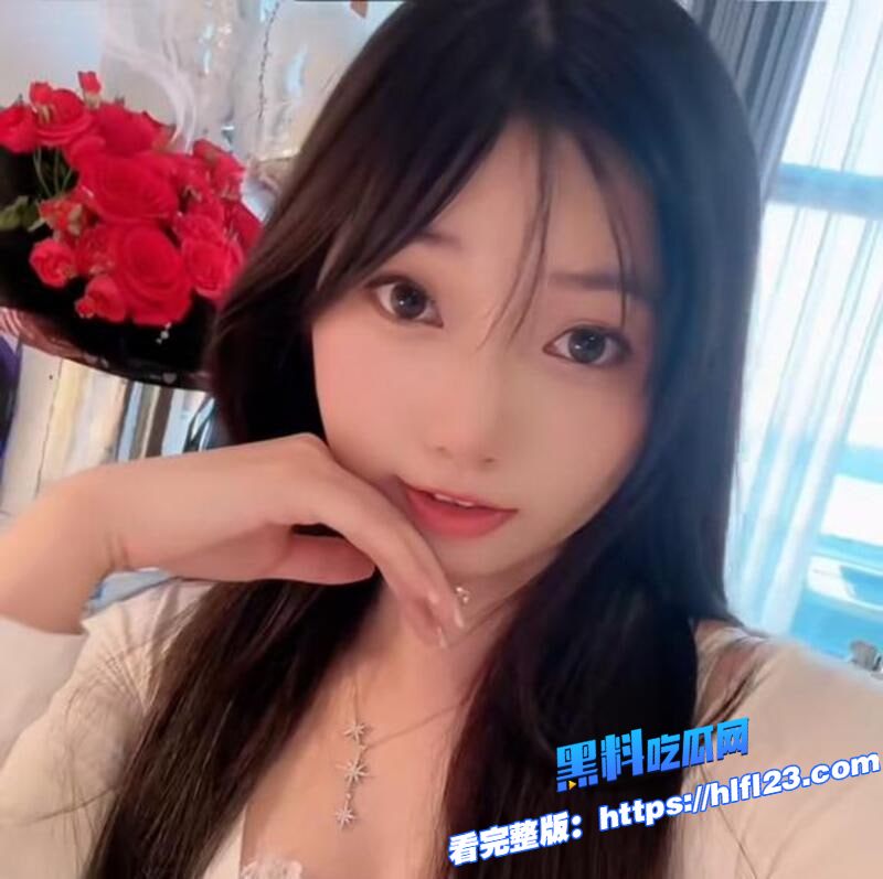 抖音网红 猫猫吃鱼 裸聊录屏泄密 挑逗金主榜一诱惑爆表 清纯人设崩塌!图5 抖音网红 猫猫吃鱼 裸聊录屏泄密 挑逗金主榜一诱惑爆表 清纯人设崩塌!图5