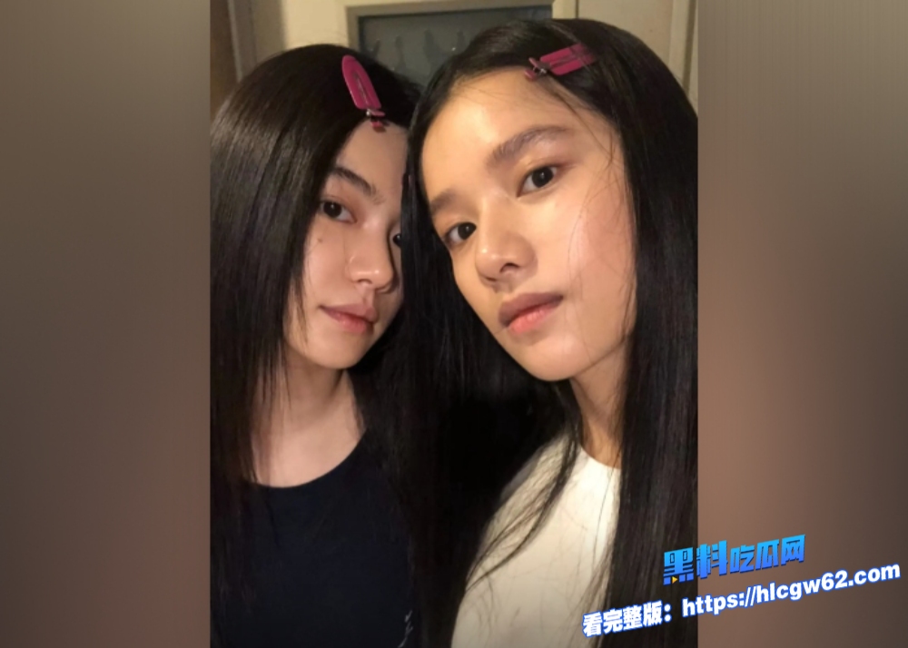 海角乱伦大神和小姨还有她闺蜜宾馆开房大战2个极品熟女轮番翘起屁股等待插入画面淫乱不堪 11