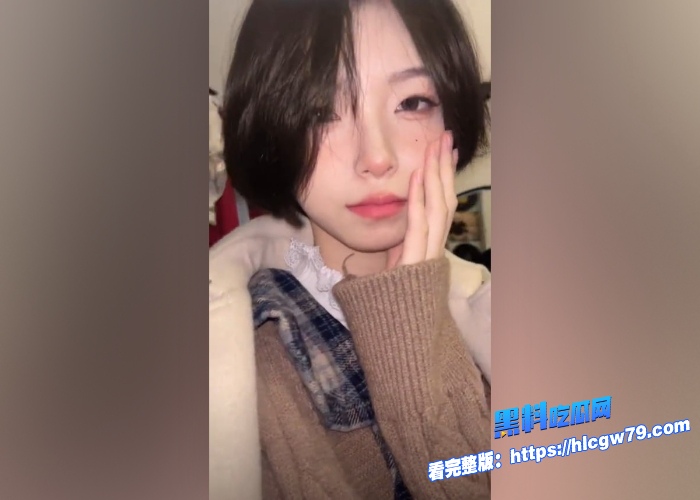 抖音50万粉萌妹子网红鈴外网疯传黑历史视频流出厕所和健身教练激情啪啪完美露脸实锤无疑 图7 抖音50万粉萌妹子网红鈴外网疯传黑历史视频流出厕所和健身教练激情啪啪完美露脸实锤无疑 图7