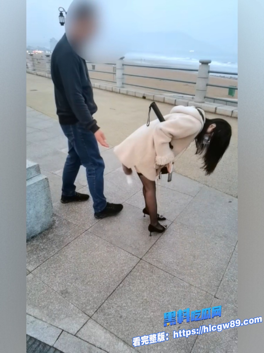 海边遛狗露出女神冯珊珊被金主姐姐8